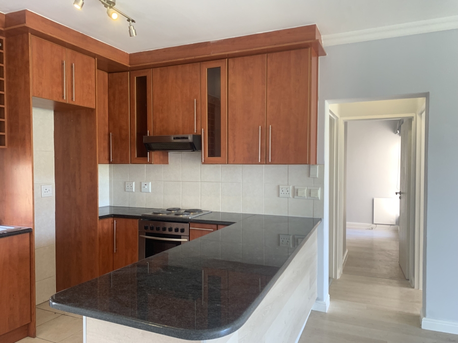 To Let 2 Bedroom Property for Rent in Bloubergstrand Western Cape